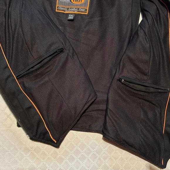 SIZE XXL FIRST CLASSICS LEATHER VEST - LIKE NEW - Picture 7 of 9